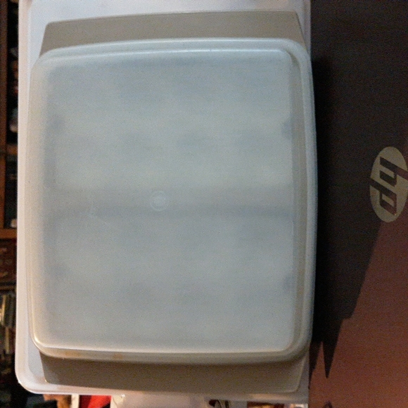 Tupperware deviled egg 4 part container - Picture 2 of 3